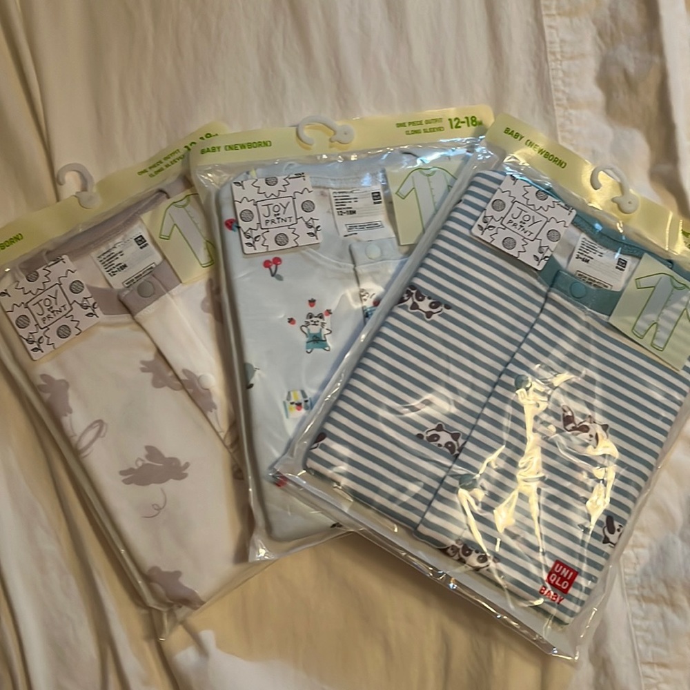 Uniqlo Baby Footies